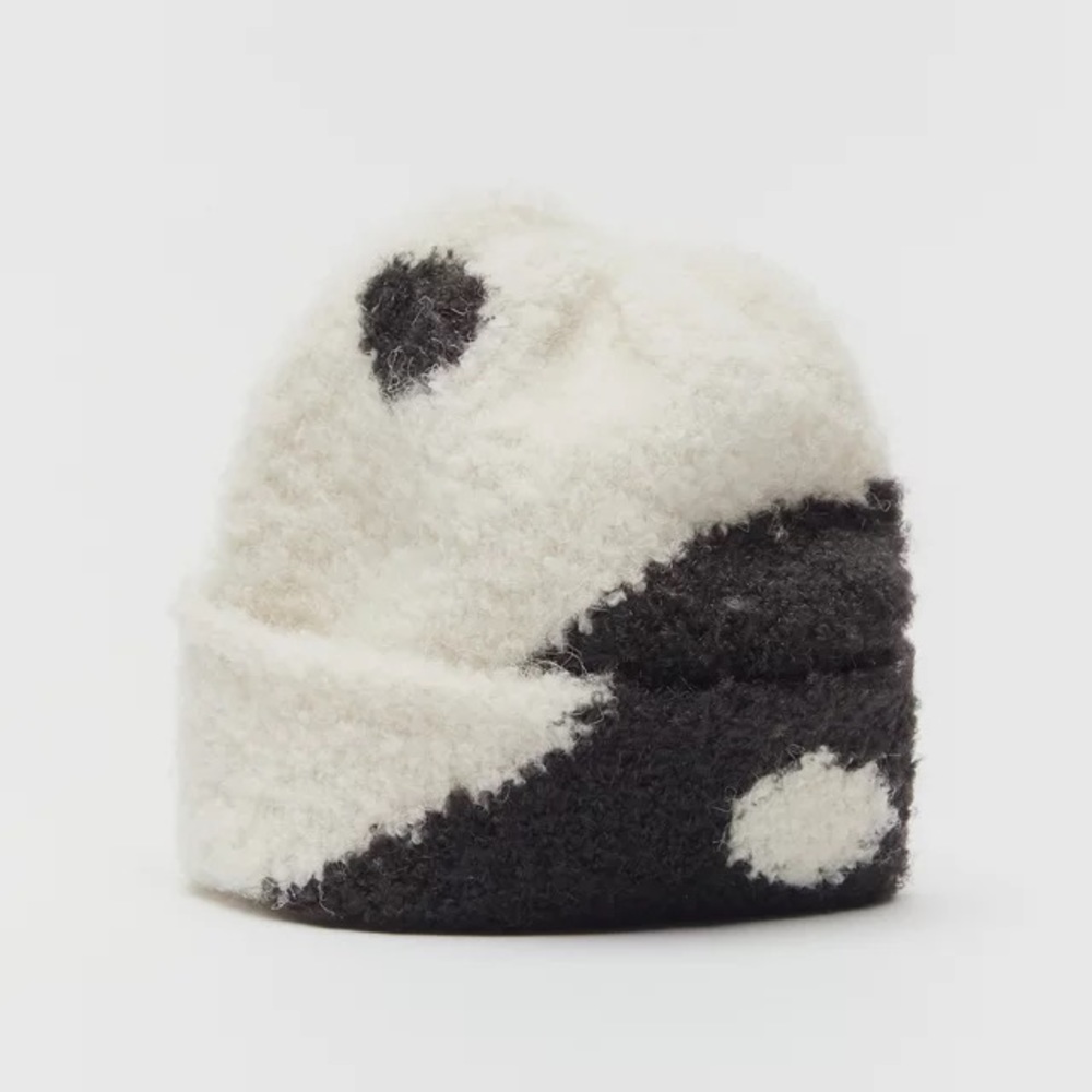 NWT Hansel from Basel yin yang beanie